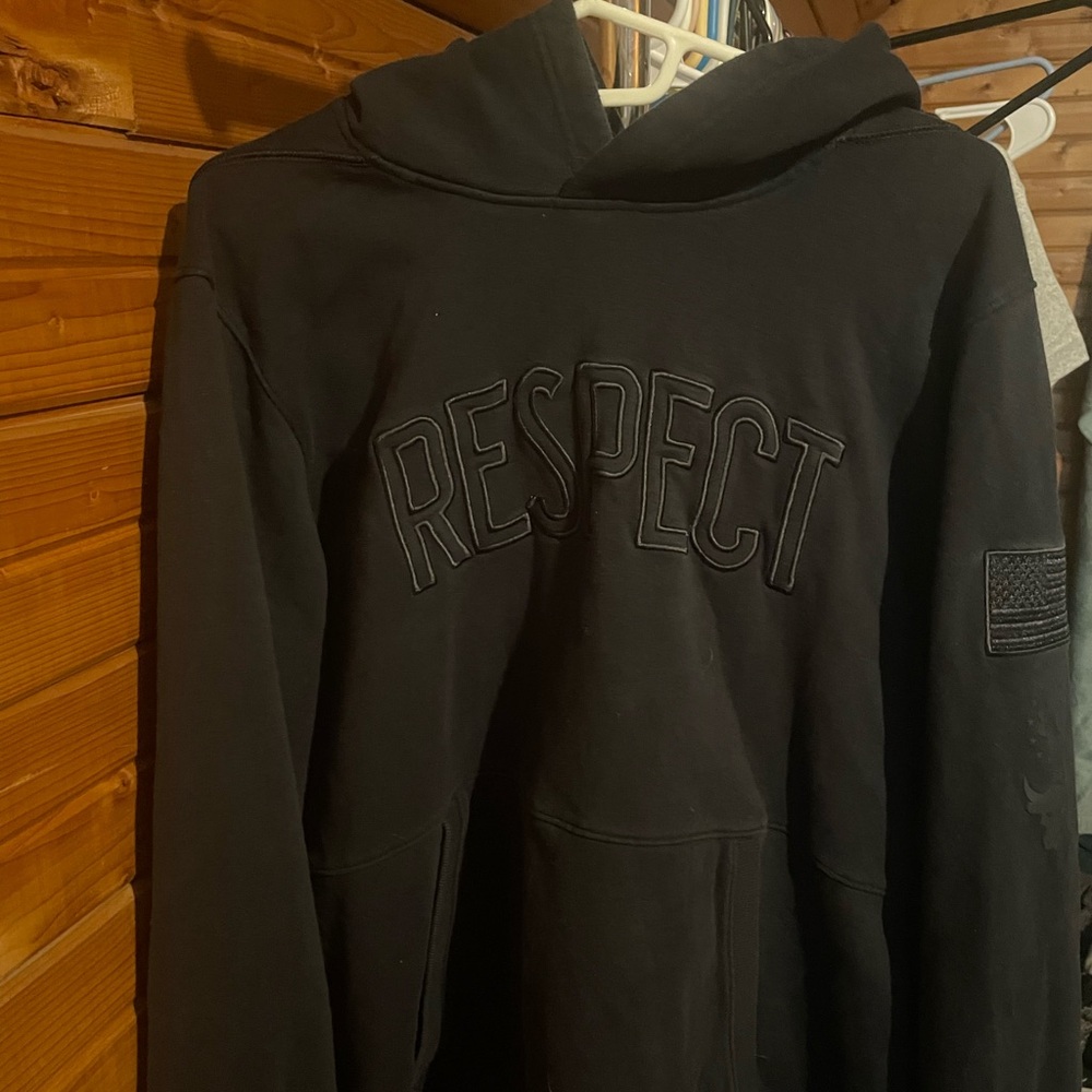 Under Armour Black Fitted Hoodie